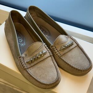Tod's Women's grey Suede Moccasins